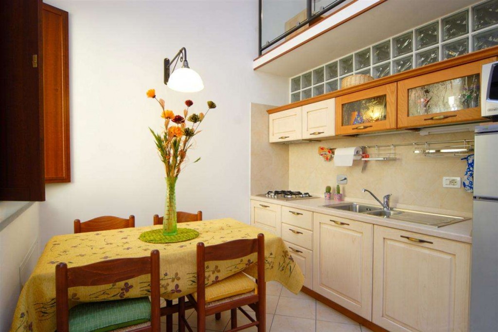 Kitchen with Dining table